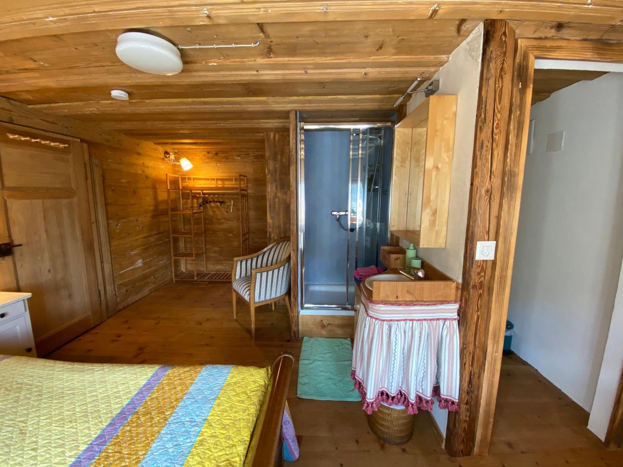 Bed and Breakfast Casa Vegana à Trun Extérieur photo